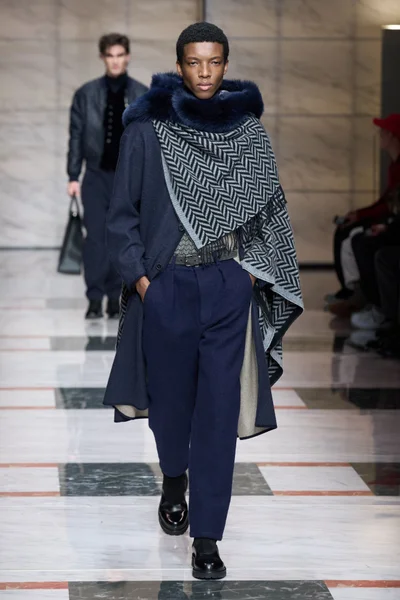 Look 42
